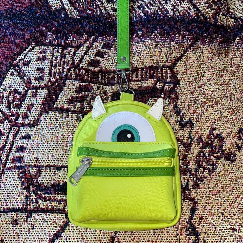 Loungefly wristlet